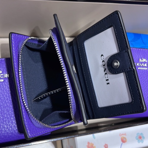 Coach Snap Wallet
Silver/Sport Purple - Picture 8 of 16